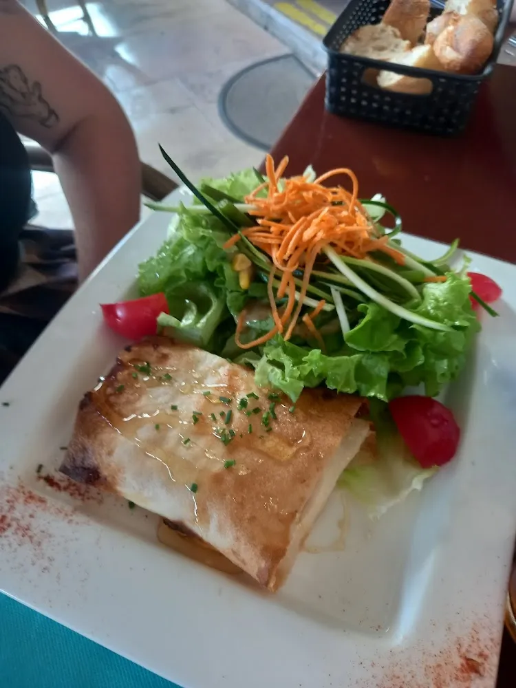 Brick de Chèvre Et Crudités